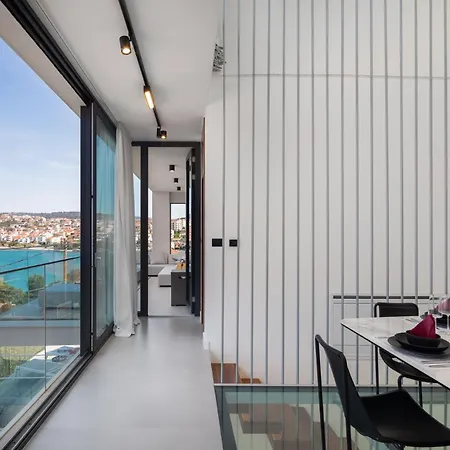 فيلة Luxury Glass With Pool *