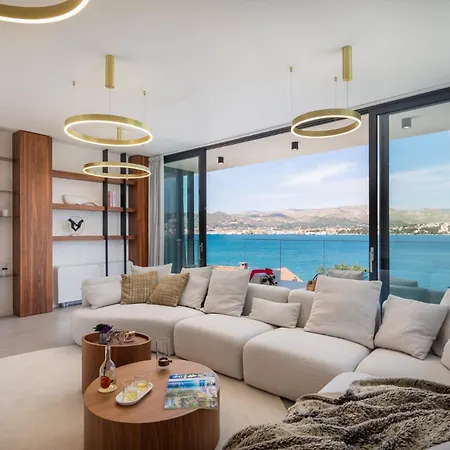فيلة Luxury Glass With Pool