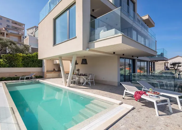 Luxury Glass With Pool * Trogir