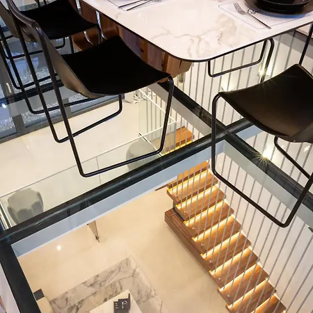 Вілла Luxury Glass With Pool