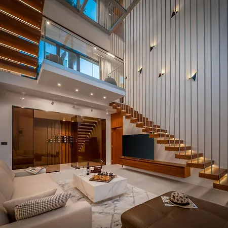 Luxury Glass With Pool Вілла